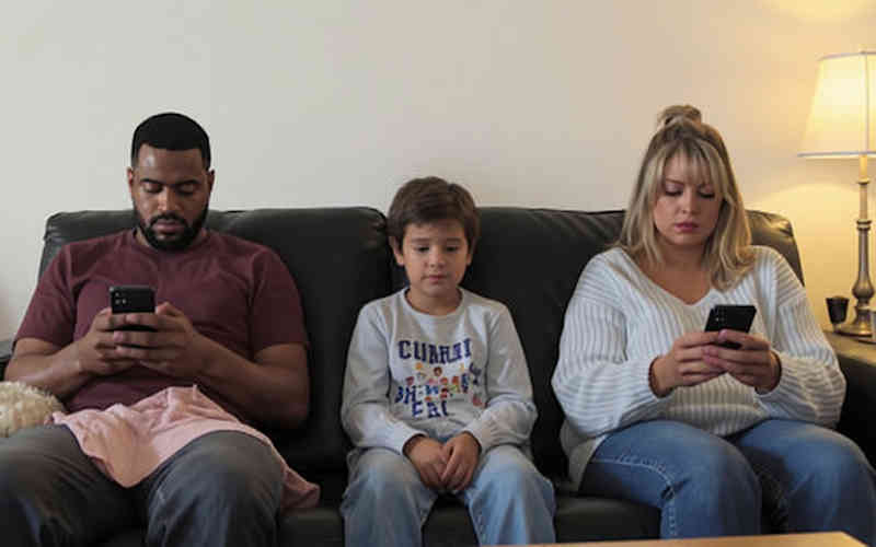 Mis padres no me dieron nada, Honrarás a tus padres, padres negligentes con la atención del niño.