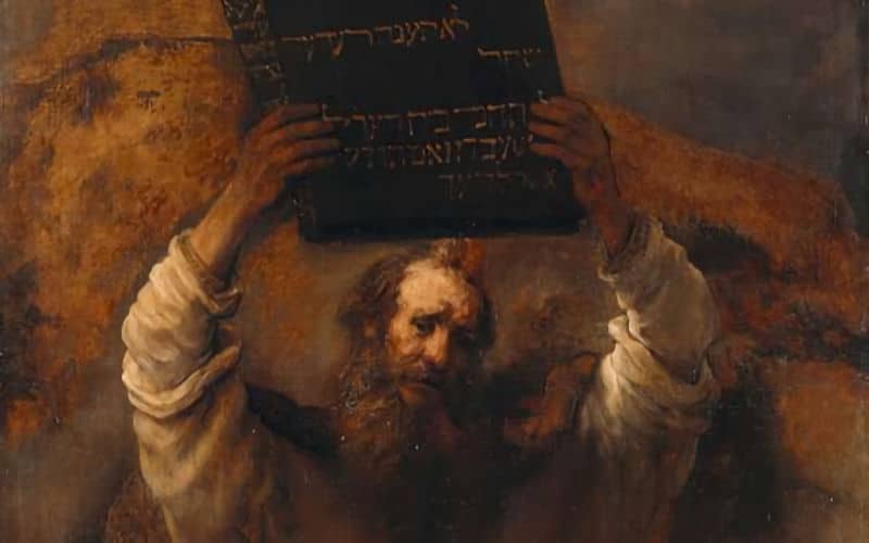Shavuot: Moisés recibe las tablas de la Ley en el desierto del Sinaí Shavuot: Moisés recibe las tablas de la Ley en el desierto del Sinaí